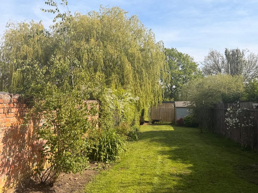Property photo 3 of 36 Rear Gardens