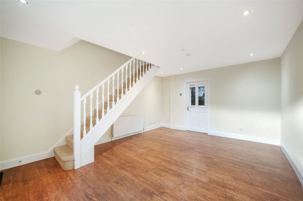 Property photo 2 of 20 Picture No. 05