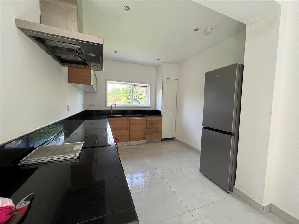 Property photo 1 of 10 11.Jpg