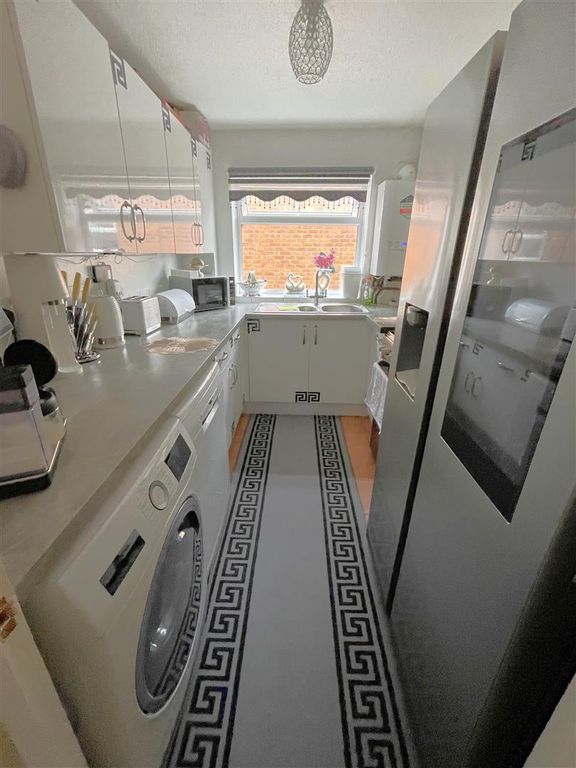 Property photo 3 of 11 Img_2173.Jpg