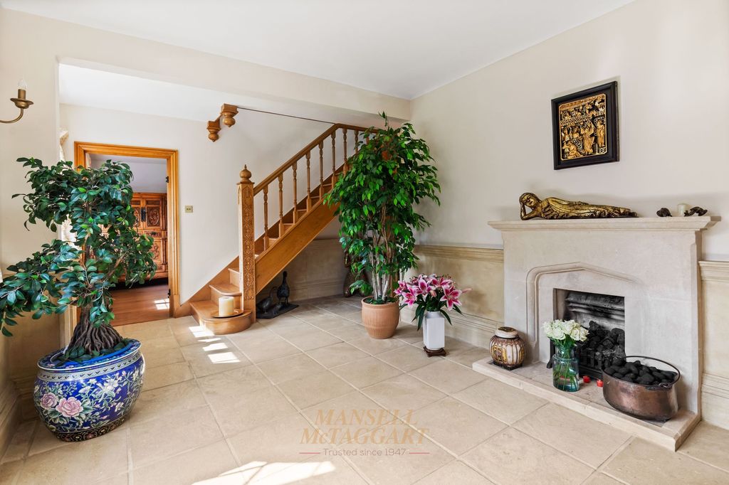 Property photo 3 of 29