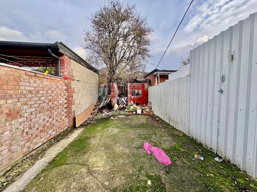 Property photo 3 of 9