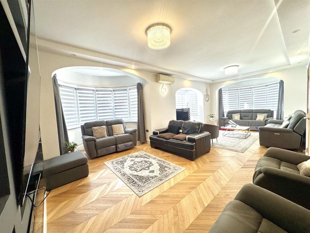 Additional image 10 of 5 bed semi-detached house for saleCheyne Walk, Croydon CR0