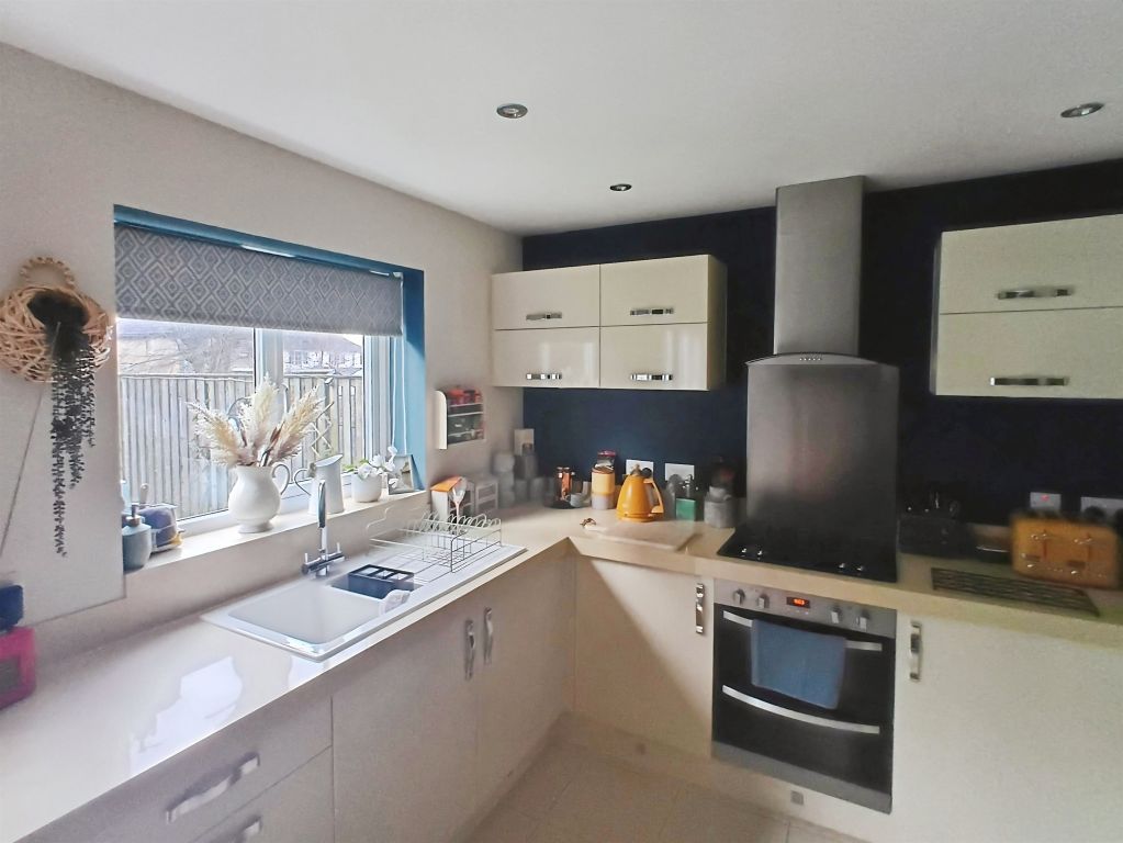 Property photo 3 of 5