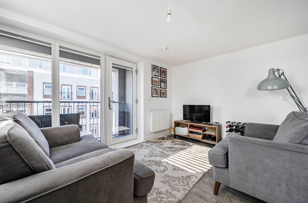 Property photo 3 of 20 1450878-15-69F389...