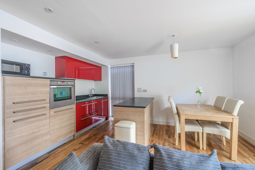 Property photo 3 of 12 333 Hemisphere-4