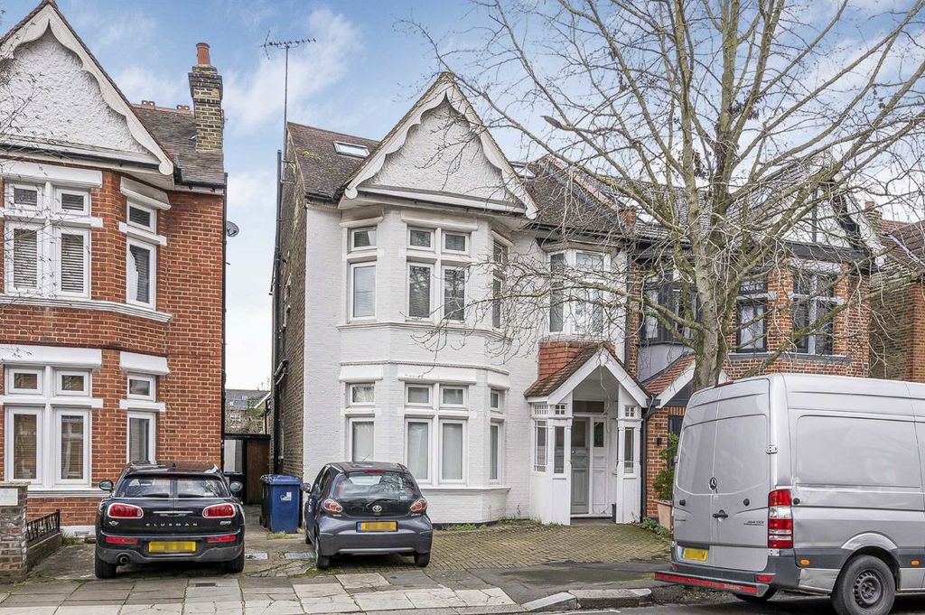 Property photo 1 of 8