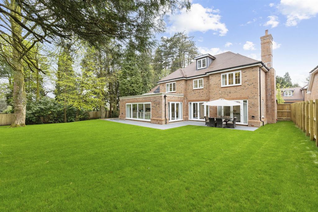 Property photo 2 of 20 90282_Show Home Hudson Gardens Tower Road(22)_Low.