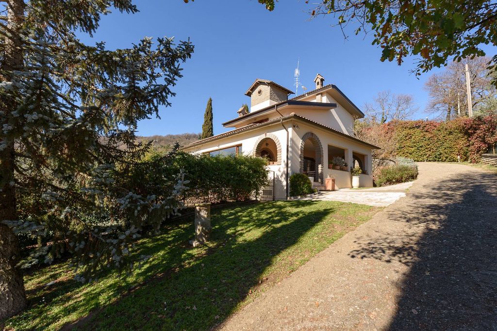 Property photo 1 of 30