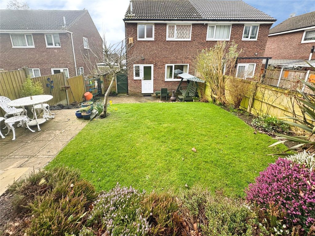 Property photo 3 of 13 Garden