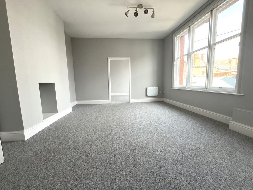 Property photo 2 of 7 Gallery