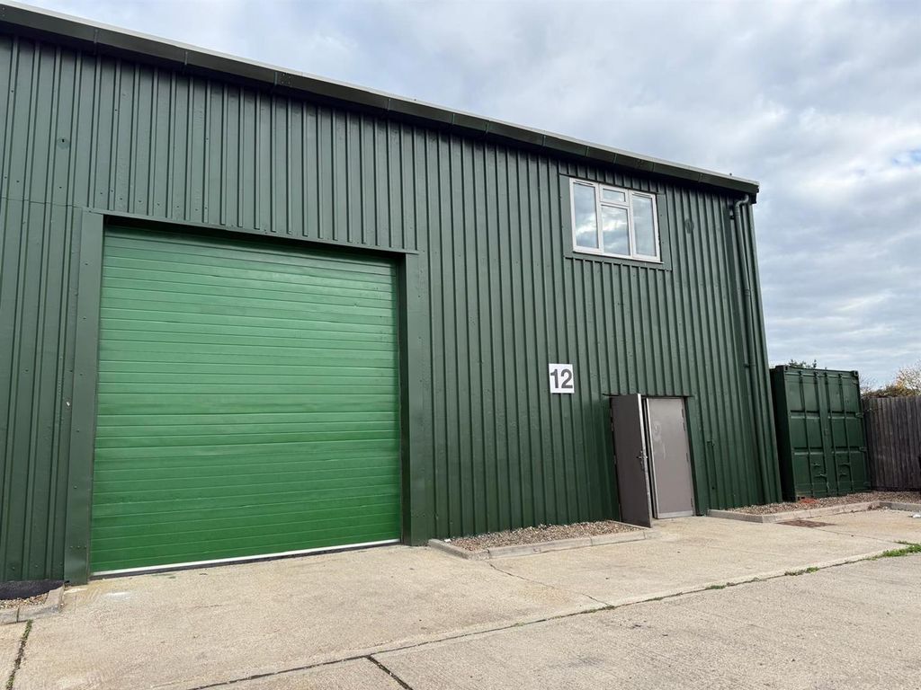 Property photo 1 of 10 Front Of Unit