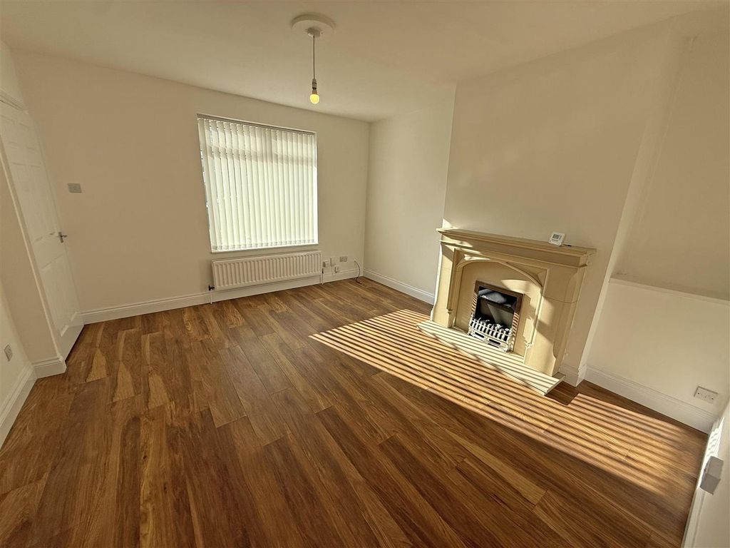 Property photo 2 of 9 Living Room.Jpg