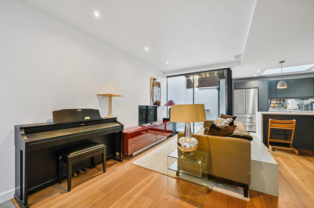 Property photo 2 of 15 Image