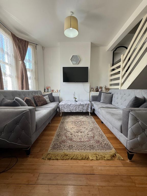 Property photo 1 of 15 2 Bed Terraced House For Sale Alma Road, Enfield En3