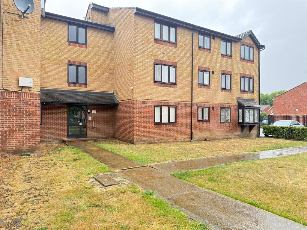 Property photo 1 of 6 Front