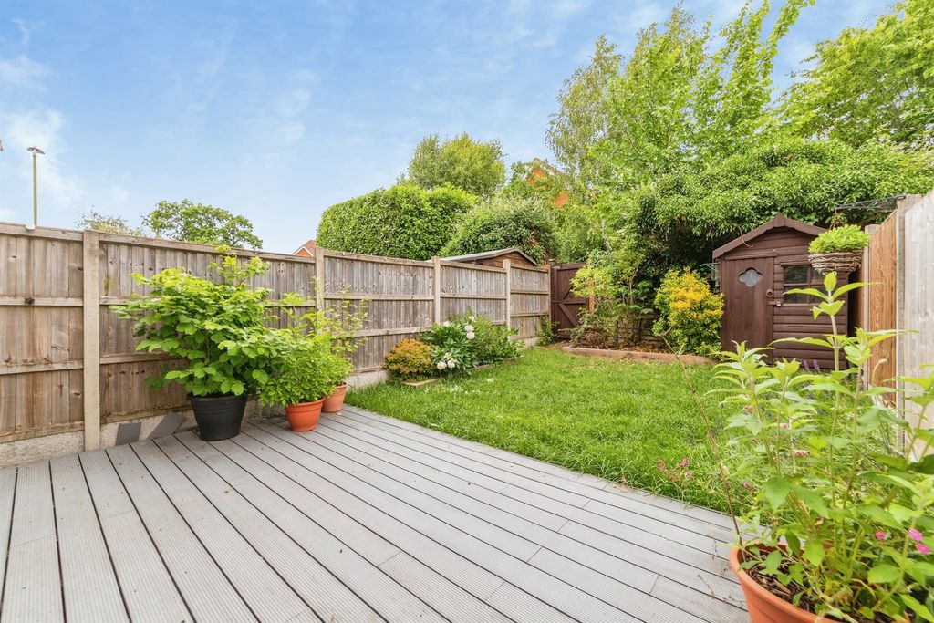 Property photo 2 of 17