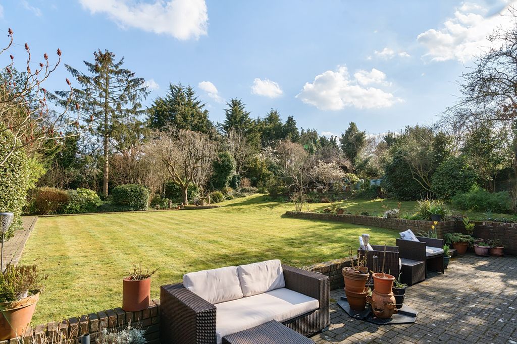 Property photo 3 of 20