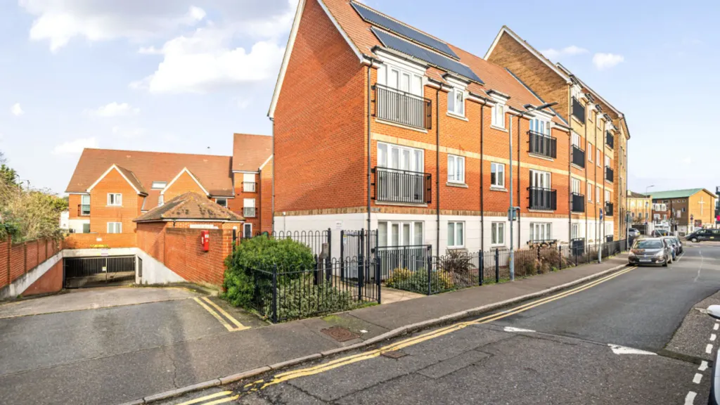 Property photo 1 of 13