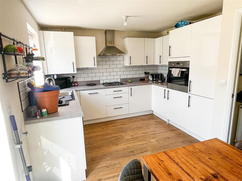 Property photo 2 of 14 Kitchen/Diner