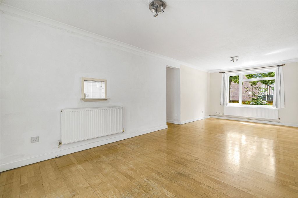 Property photo 2 of 12 Picture No. 33
