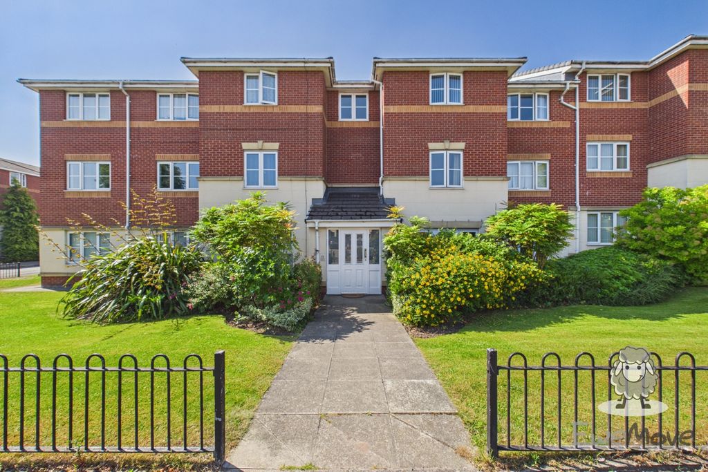 Property photo 1 of 9 15 (17)