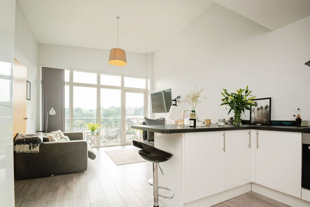 Additional image 5 of 2 bed flat for saleVictoria Wharf, Cardiff CF11