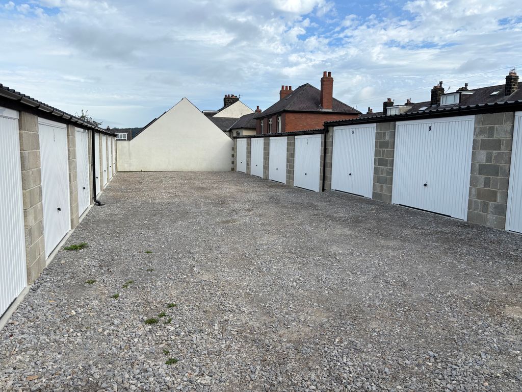 Property photo 1 of 4