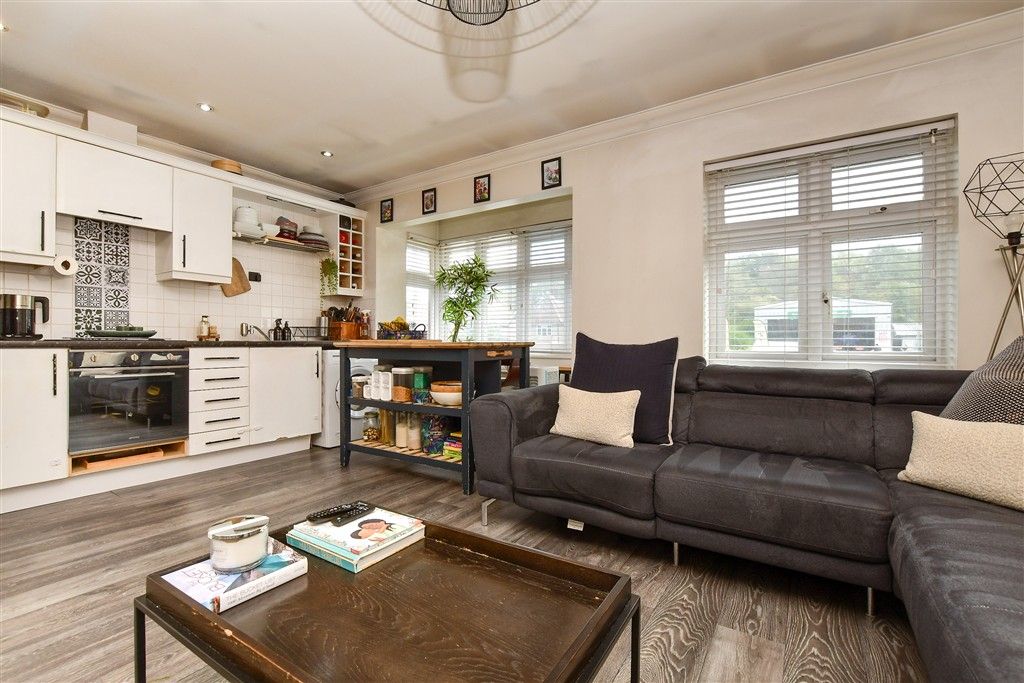 Property photo 1 of 13 Kitchen / Lounge