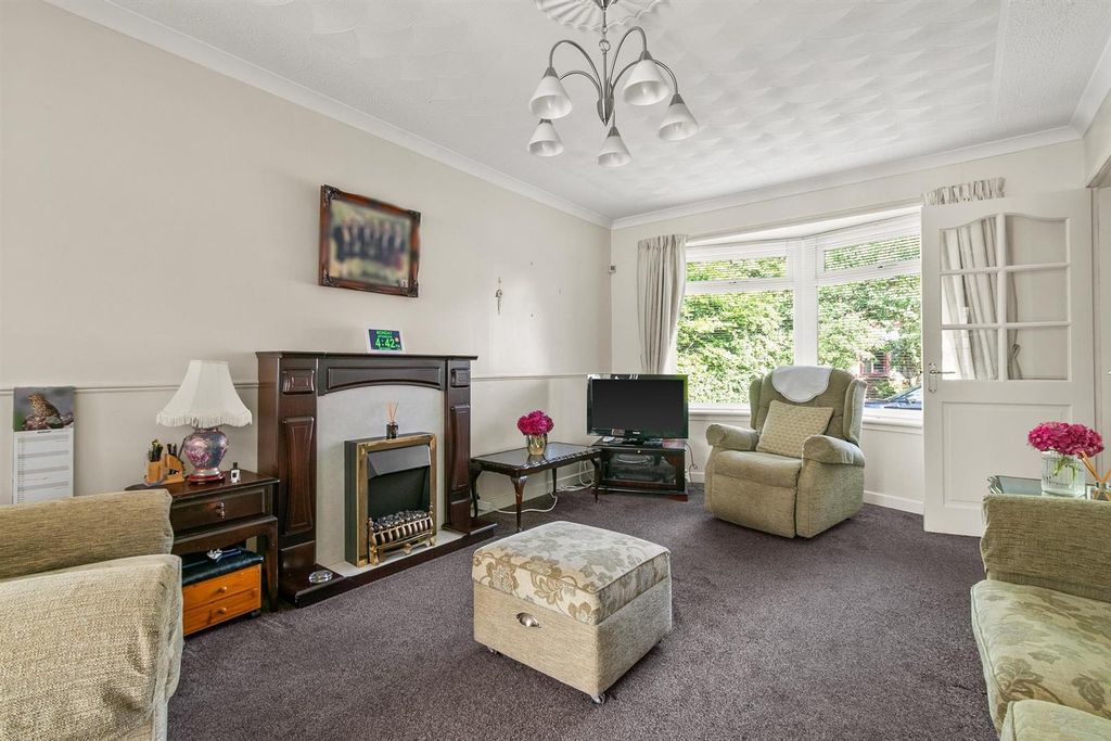 Property photo 2 of 26