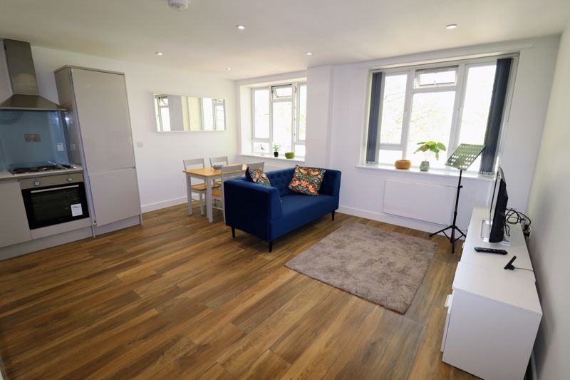 Property photo 1 of 6 Lounge/ Kitchen/ Diner