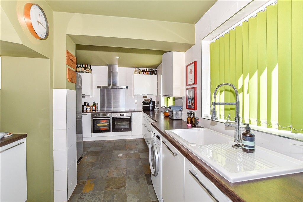 Property photo 3 of 15 Kitchen/Diner
