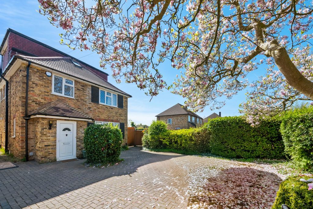 Property photo 1 of 18