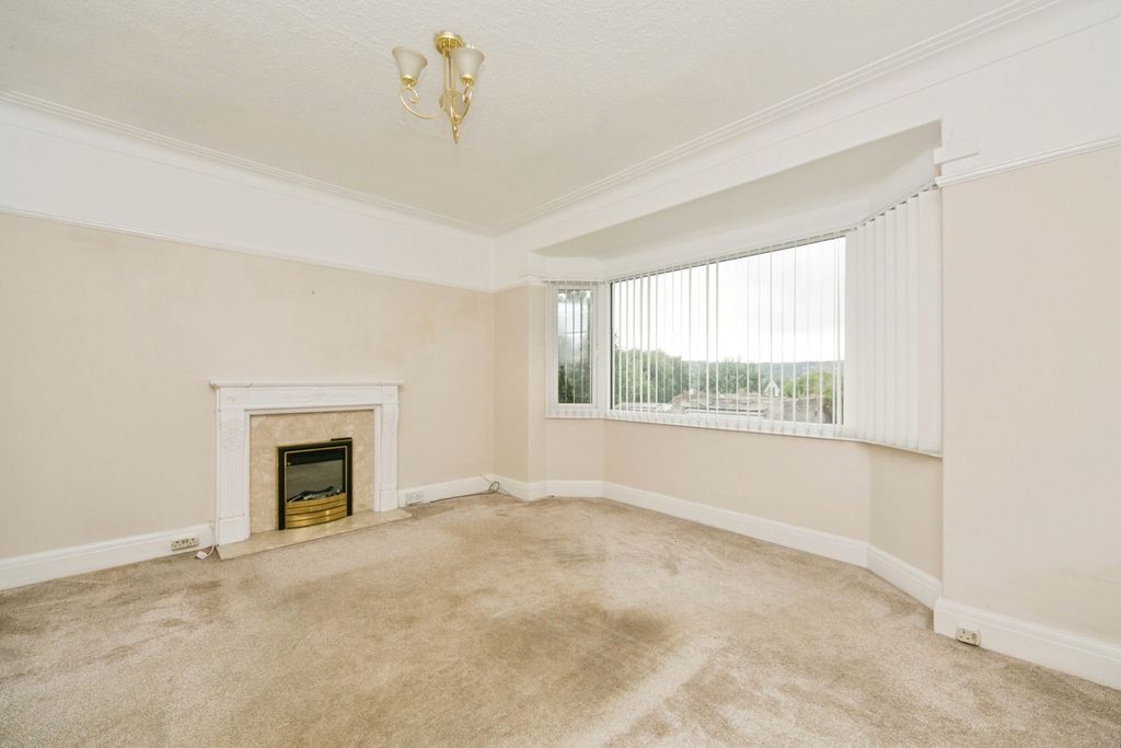 Property photo 2 of 17 Pbox-Img.Jpg