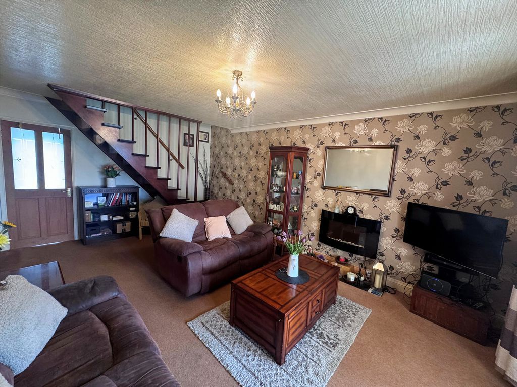 Property photo 2 of 13 Photo 8