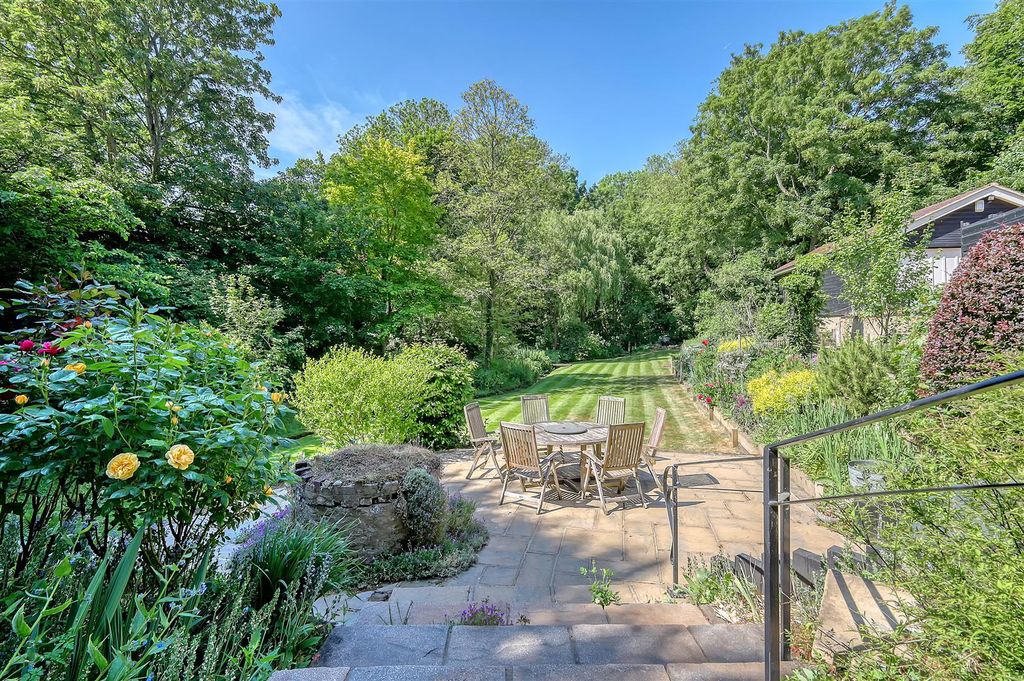 Property photo 2 of 42 Img_1016_32 Copy.Jpg