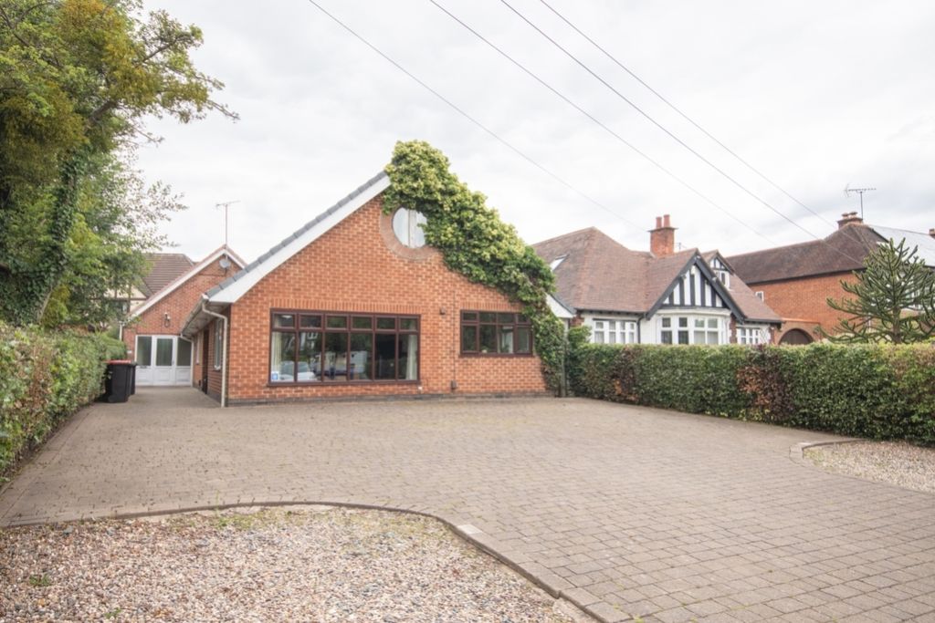 Property photo 1 of 8 Lrg_Front