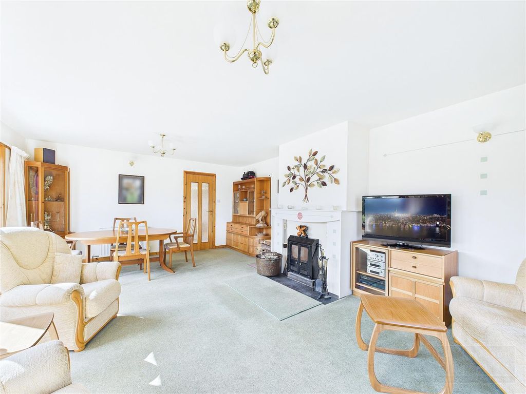 Property photo 2 of 31 Sitting Room