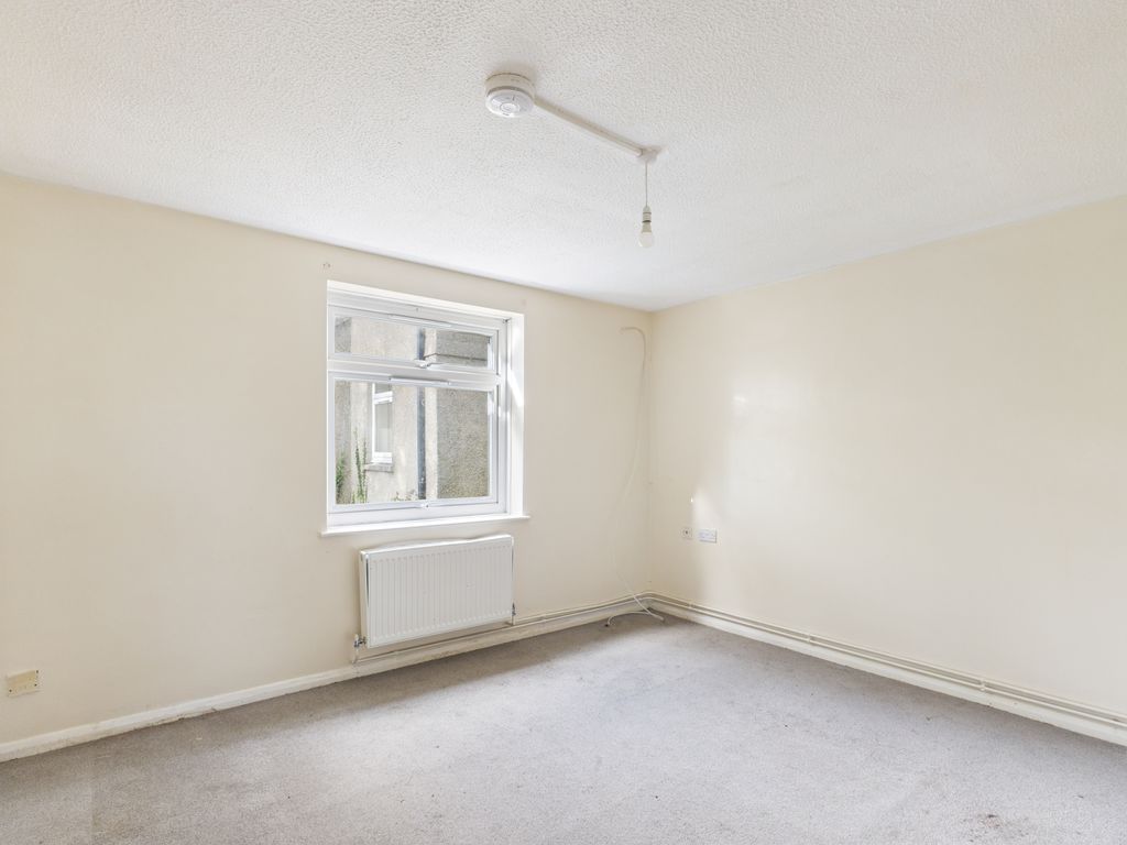 Property photo 3 of 7 Lounge