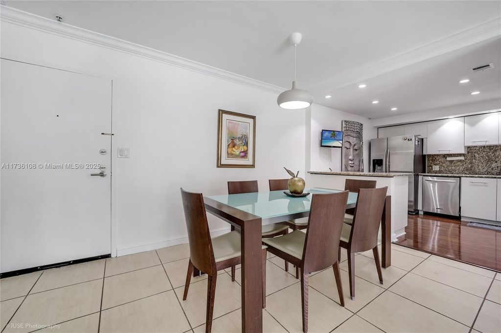 Property photo 3 of 18 <Alttext/>