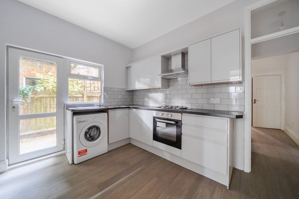 Property photo 3 of 13 Picture No. 27