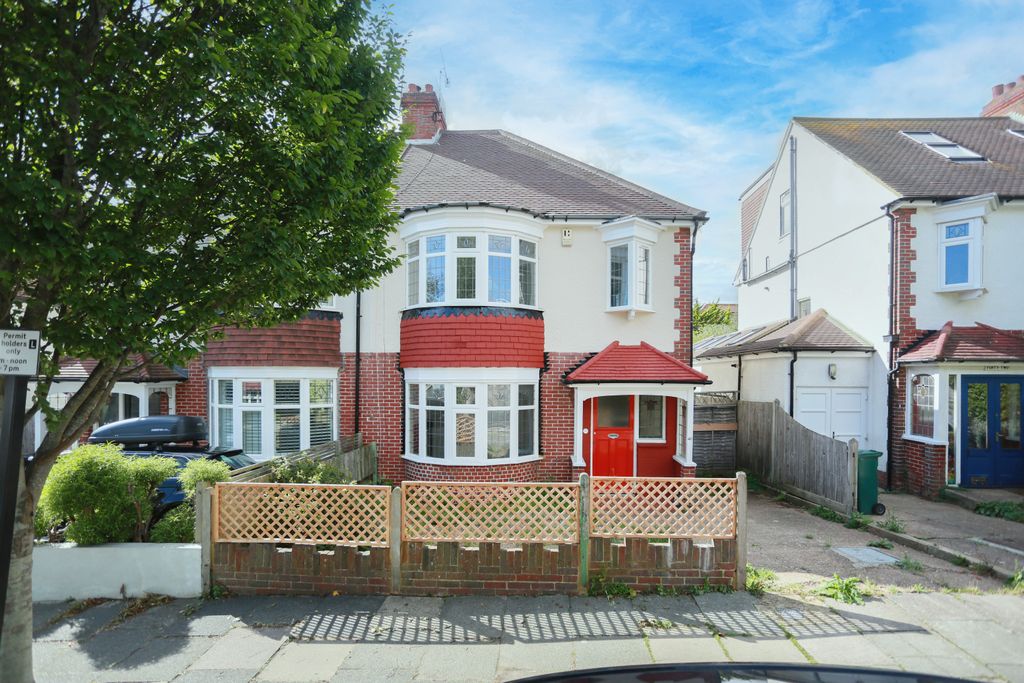 Property photo 1 of 23 296A1825