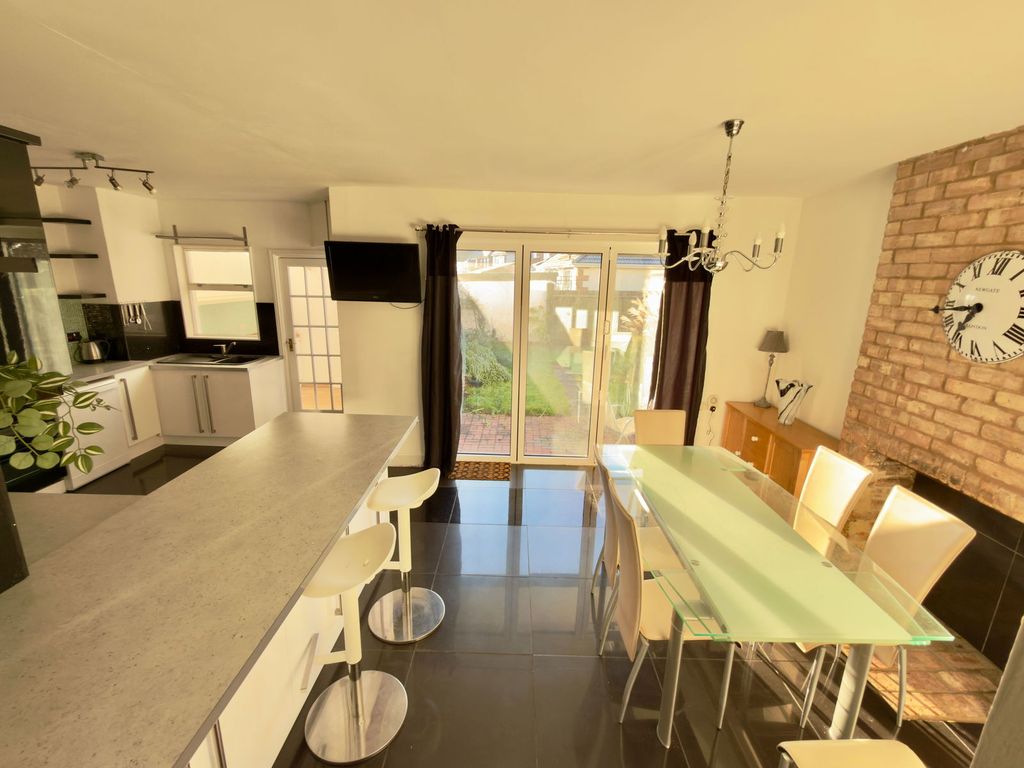 Property photo 1 of 44