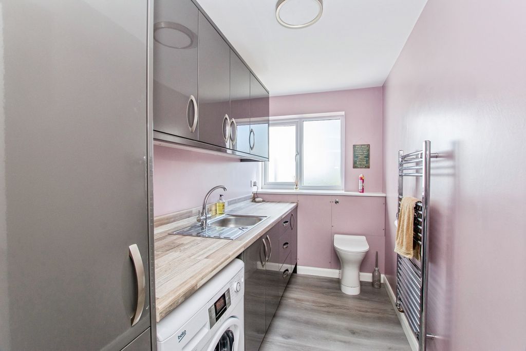 Property photo 3 of 17 Pbox-Img.Jpg