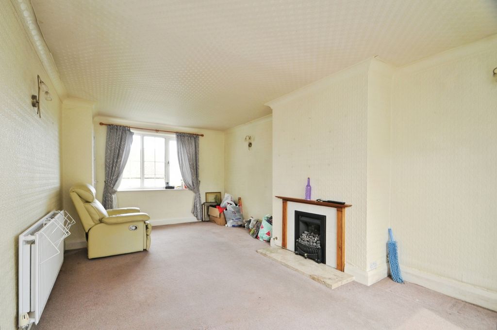 Property photo 2 of 16 Photo