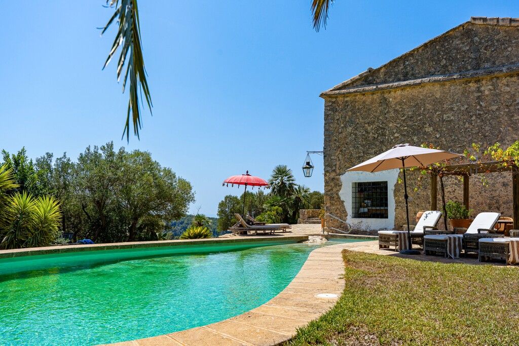Property photo 3 of 20 Pool (2).Jpg