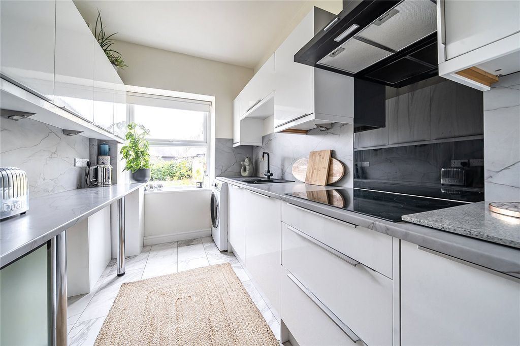 Property photo 3 of 19 Picture No. 17