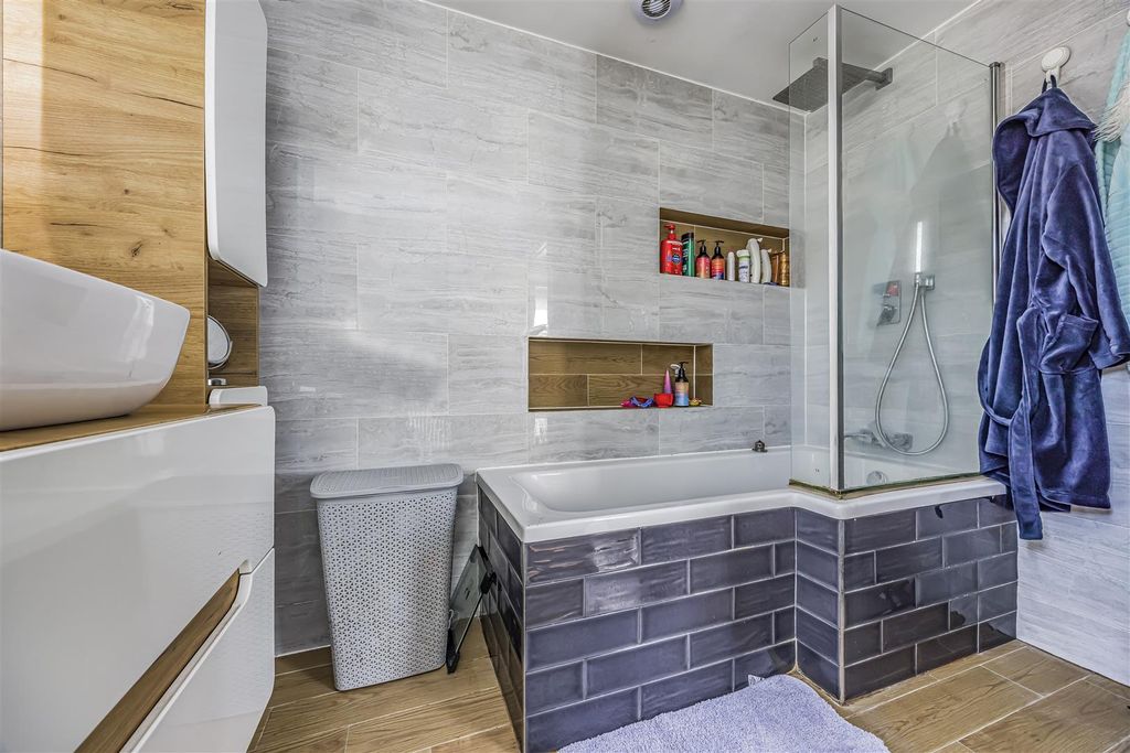Additional image 9 of 2 bed property for saleTokio Road, Portsmouth PO3