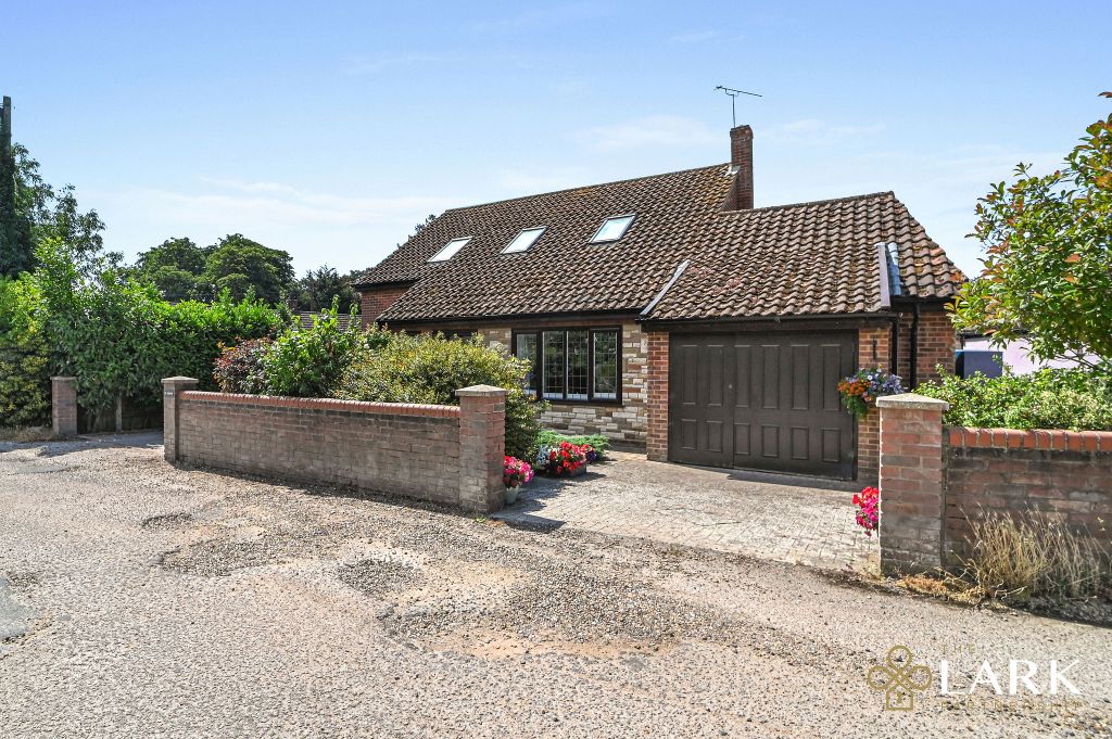 Property photo 3 of 22 Ht-Lark-Stalbans-35