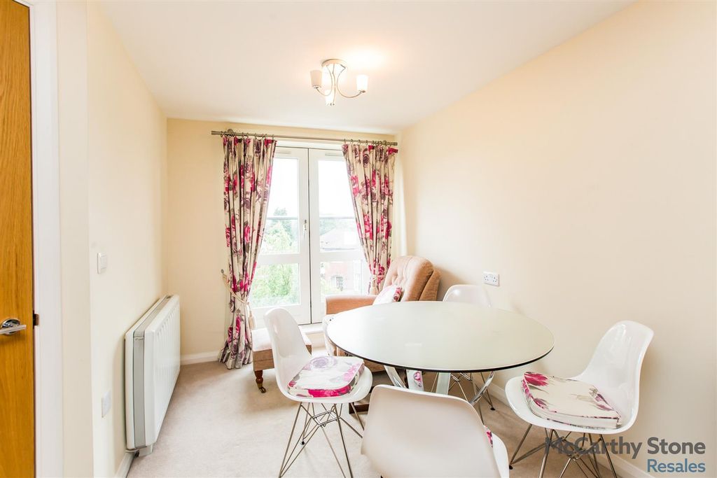 Property photo 2 of 21 36_Trinity_Court_028.Jpg